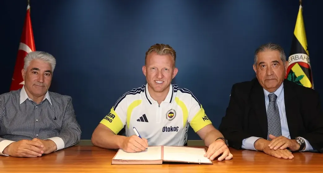 Dirk Kuyt integra equipa técnica do Fenerbahçe
